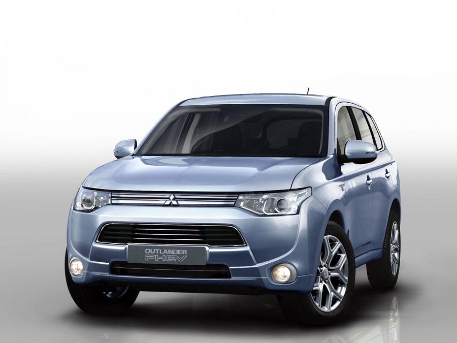  Mitsubishi Outlander PHEV 2012 года  (фото 27 из 48)
